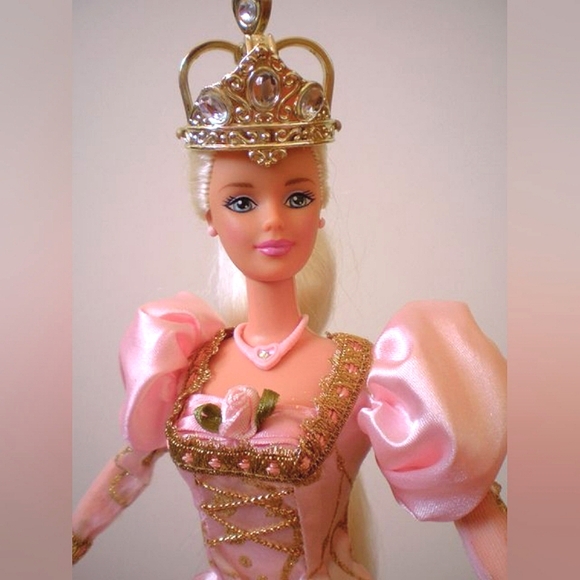 1997 Rapunzel Princess Barbie Doll - Picture 7 of 12